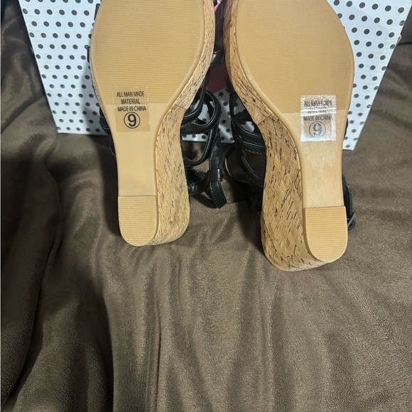 BN Delicious black leather cork wedges sz 9 - Picture 3 of 5